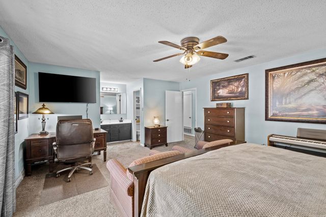 9 Wellington Court, Little Rock, AR 72227
