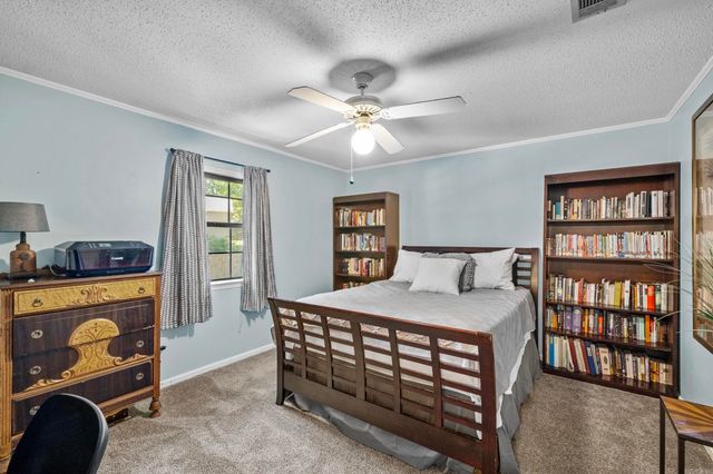 9 Wellington Court, Little Rock, AR 72227