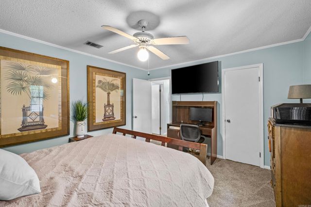 9 Wellington Court, Little Rock, AR 72227
