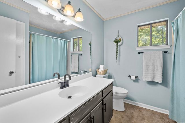 9 Wellington Court, Little Rock, AR 72227