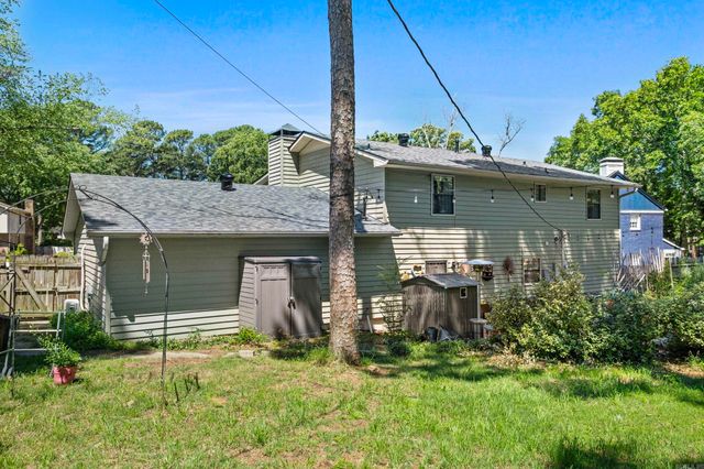 9 Wellington Court, Little Rock, AR 72227