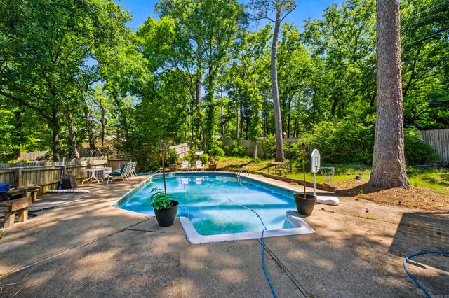 9 Wellington Court, Little Rock, AR 72227