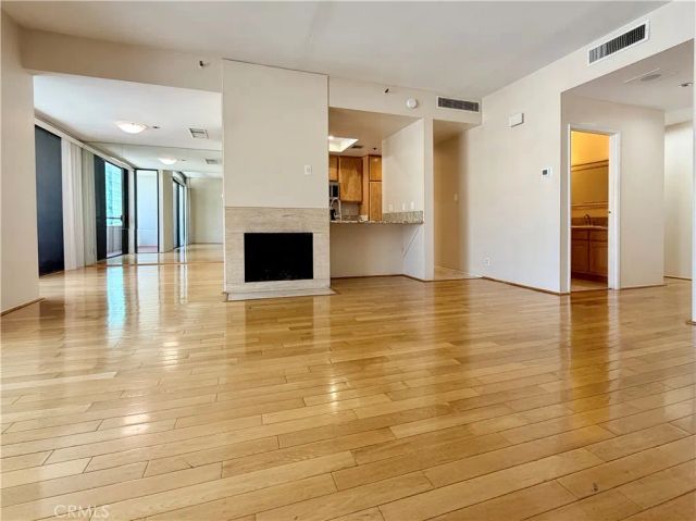 600 W 9th 1508, Los Angeles, CA 90015