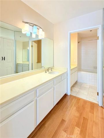 600 W 9th 1508, Los Angeles, CA 90015