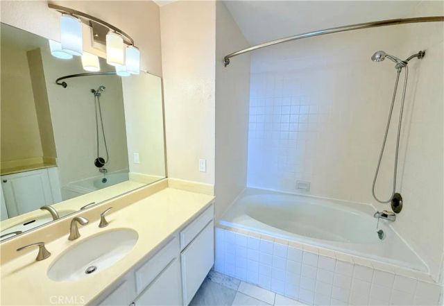 600 W 9th 1508, Los Angeles, CA 90015