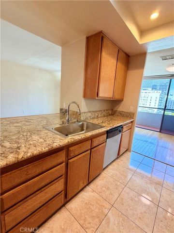 600 W 9th 1508, Los Angeles, CA 90015