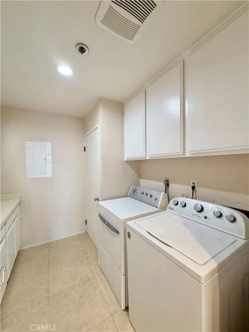 600 W 9th 1508, Los Angeles, CA 90015