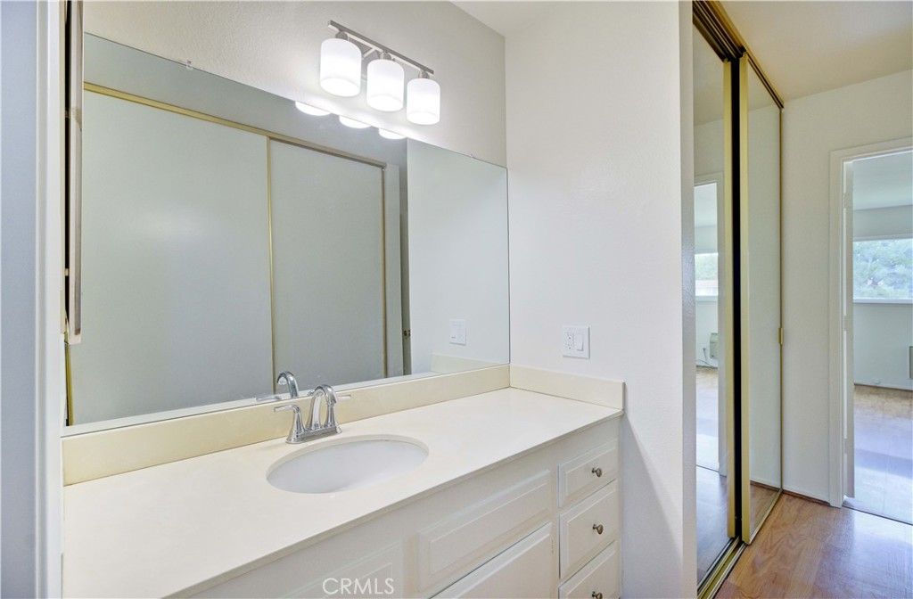 Image 11 of property listing at 2355 Via Mariposa W 2F, Laguna Woods, CA 92637