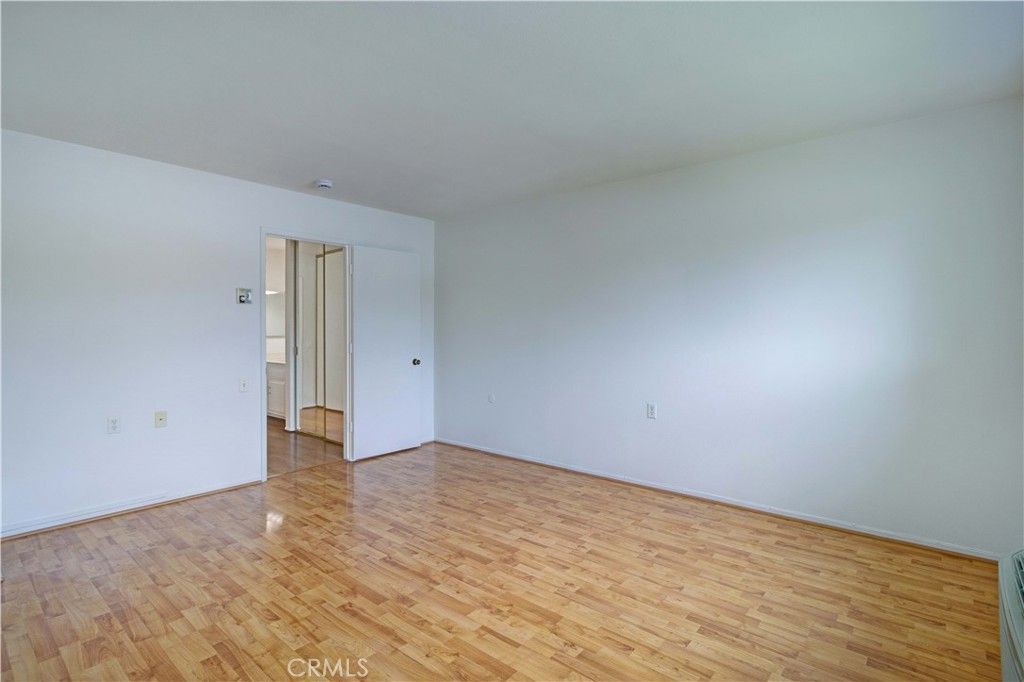 Image 16 of property listing at 2355 Via Mariposa W 2F, Laguna Woods, CA 92637