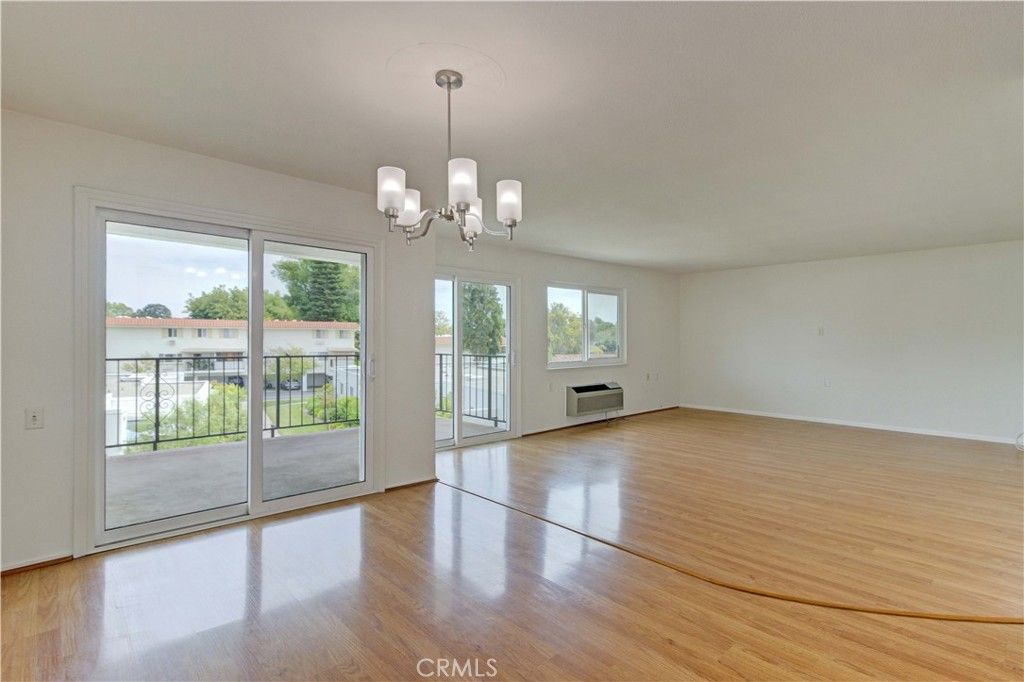 Image 2 of property listing at 2355 Via Mariposa W 2F, Laguna Woods, CA 92637