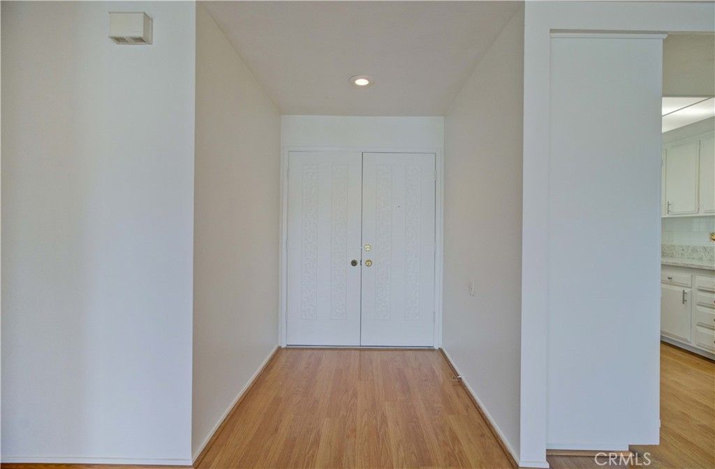 Image 4 of property listing at 2355 Via Mariposa W 2F, Laguna Woods, CA 92637