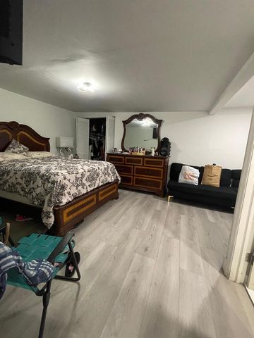 10415 NW 35th Ave, Miami, FL 33147