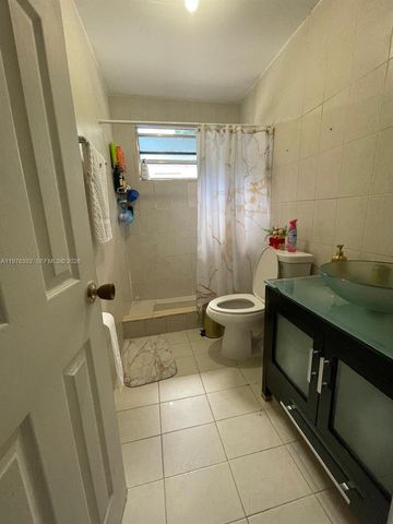 10415 NW 35th Ave, Miami, FL 33147