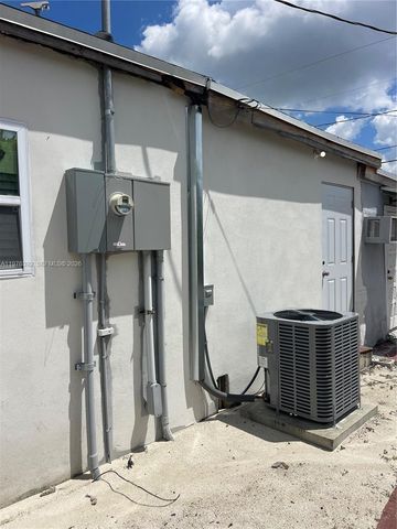 10415 NW 35th Ave, Miami, FL 33147