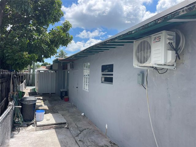 10415 NW 35th Ave, Miami, FL 33147