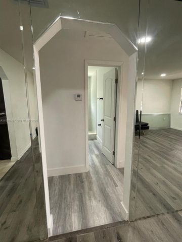 10415 NW 35th Ave, Miami, FL 33147