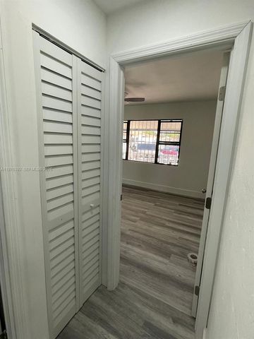 10415 NW 35th Ave, Miami, FL 33147