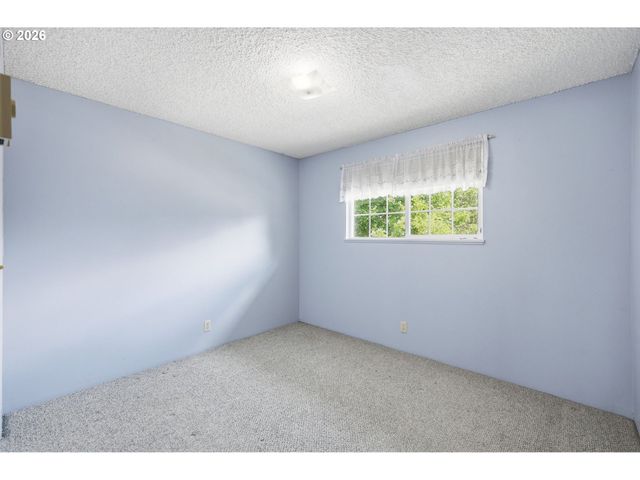 522 65TH St, Springfield, OR 97478