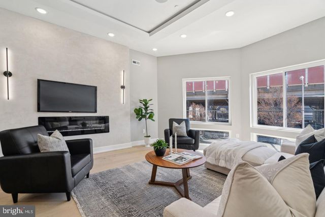 1440 S FRONT ST, Philadelphia, PA 19147
