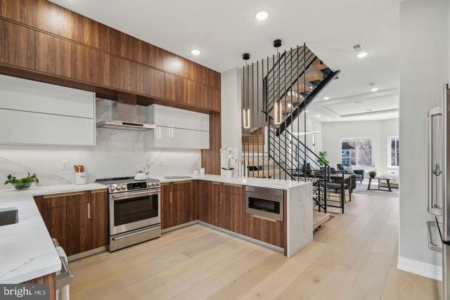 1440 S FRONT ST, Philadelphia, PA 19147