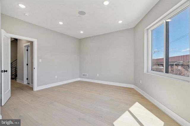 1440 S FRONT ST, Philadelphia, PA 19147