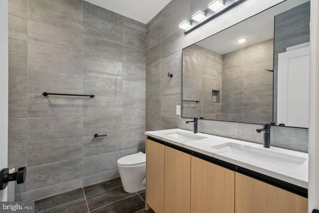 1440 S FRONT ST, Philadelphia, PA 19147