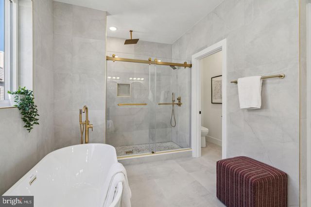 1440 S FRONT ST, Philadelphia, PA 19147