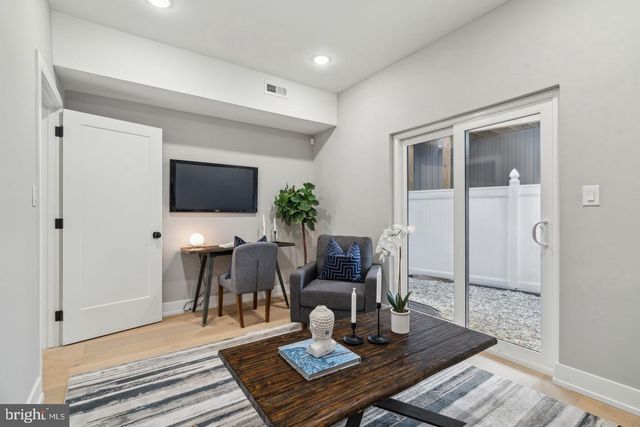 1440 S FRONT ST, Philadelphia, PA 19147