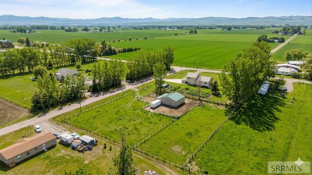 24 W 100 N, Blackfoot, ID 83221