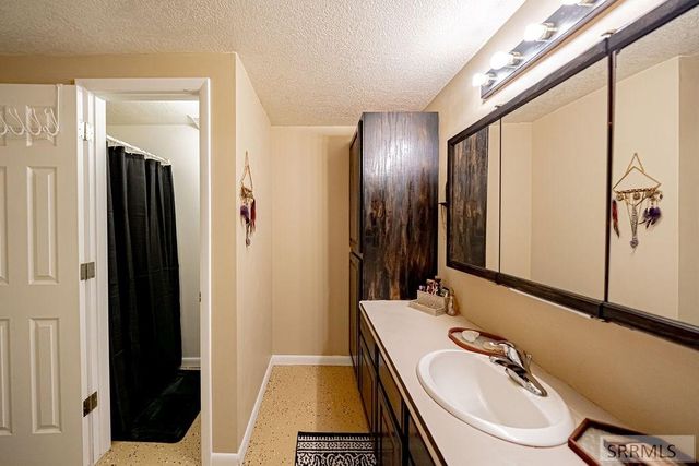 24 W 100 N, Blackfoot, ID 83221