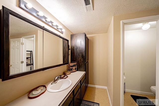 24 W 100 N, Blackfoot, ID 83221