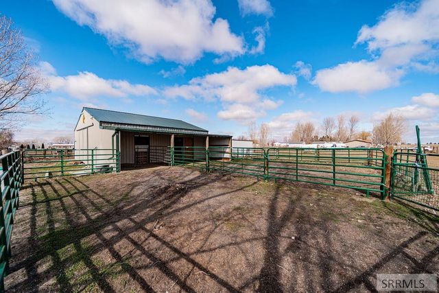 24 W 100 N, Blackfoot, ID 83221