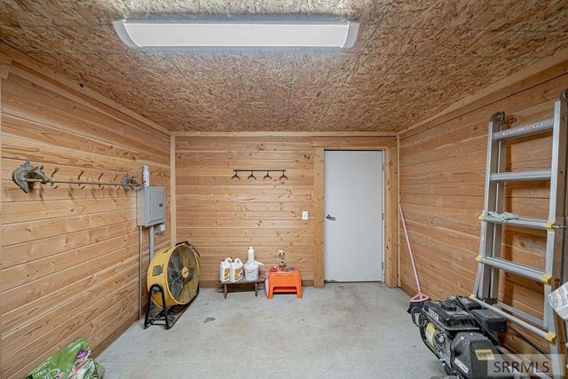 24 W 100 N, Blackfoot, ID 83221