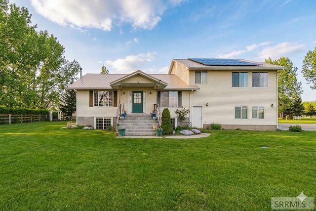 24 W 100 N, Blackfoot, ID 83221