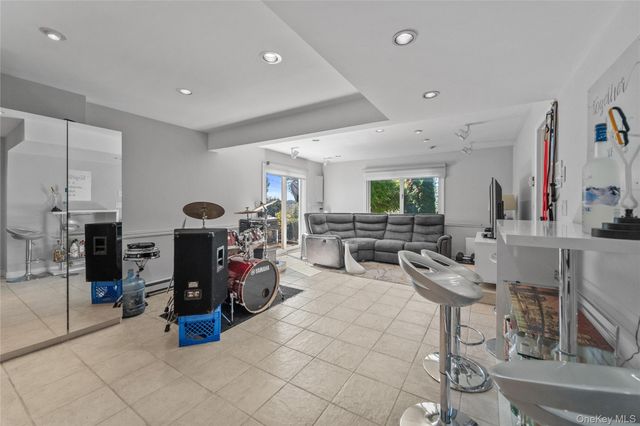 16 Birch Drive, Mahopac, NY 10541