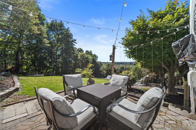 16 Birch Drive, Mahopac, NY 10541