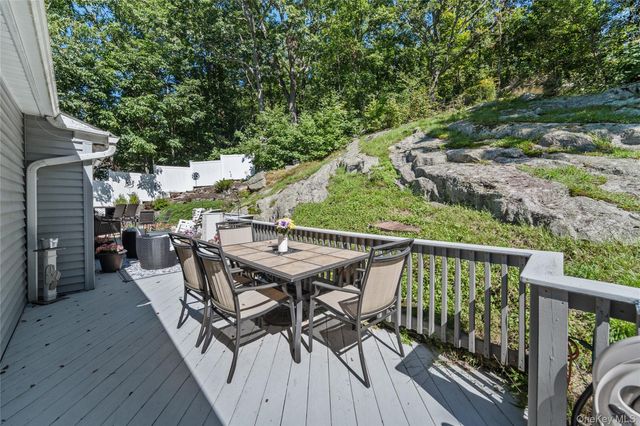 16 Birch Drive, Mahopac, NY 10541