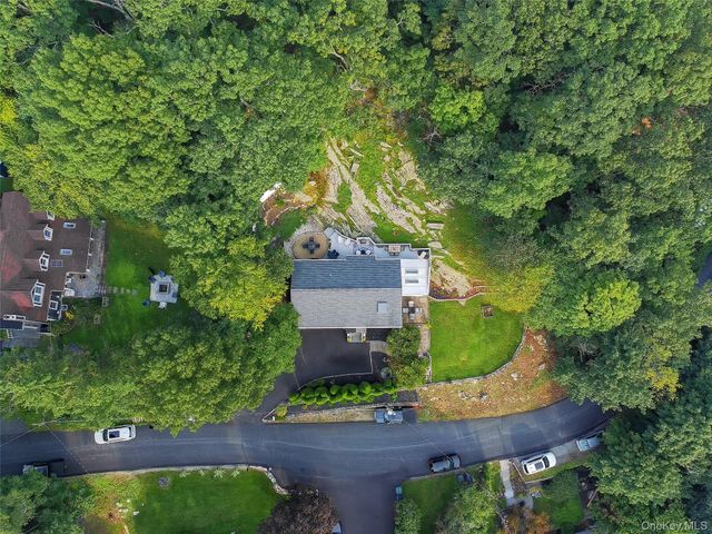 16 Birch Drive, Mahopac, NY 10541