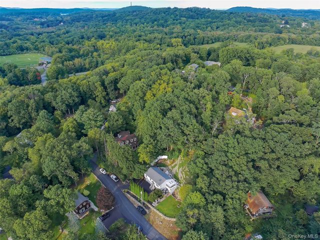 16 Birch Drive, Mahopac, NY 10541