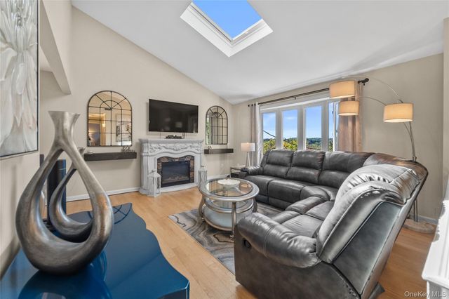 16 Birch Drive, Mahopac, NY 10541