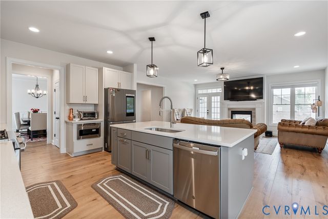 12400 N Crossing Dr, Manakin Sabot, VA 23103