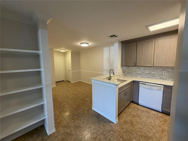 1929 SUMMER CLUB DRIVE 105, Oviedo, FL 32765