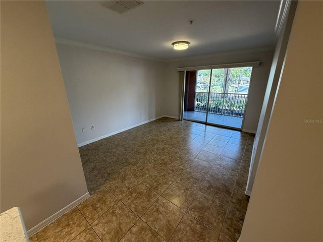 1929 SUMMER CLUB DRIVE 105, Oviedo, FL 32765