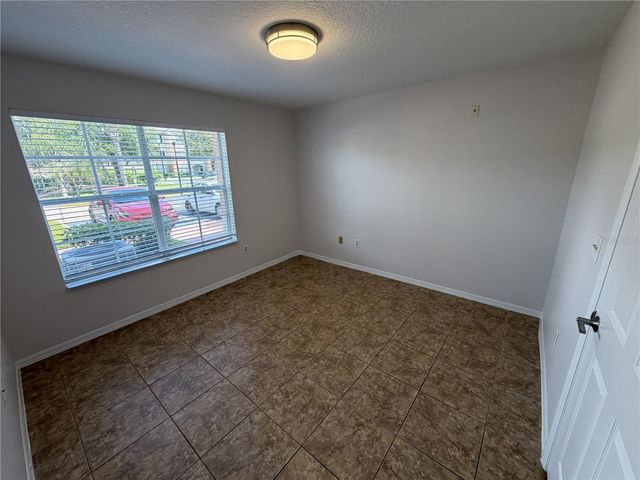 1929 SUMMER CLUB DRIVE 105, Oviedo, FL 32765