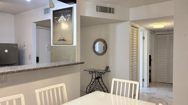 5130 Las Verdes Circle, Delray Beach, FL 33484