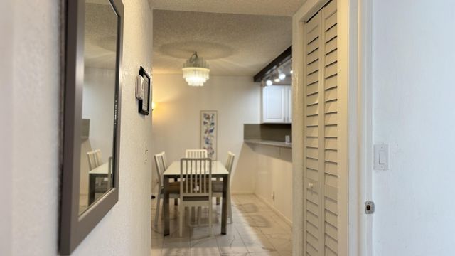 5130 Las Verdes Circle, Delray Beach, FL 33484