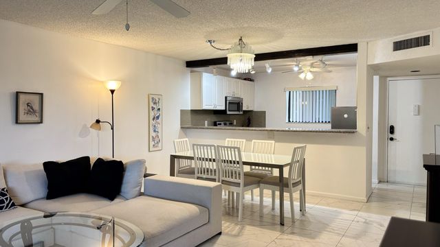 5130 Las Verdes Circle, Delray Beach, FL 33484