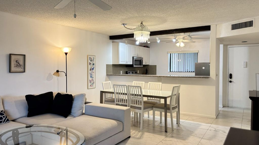 5130 Las Verdes Circle, Delray Beach, FL 33484