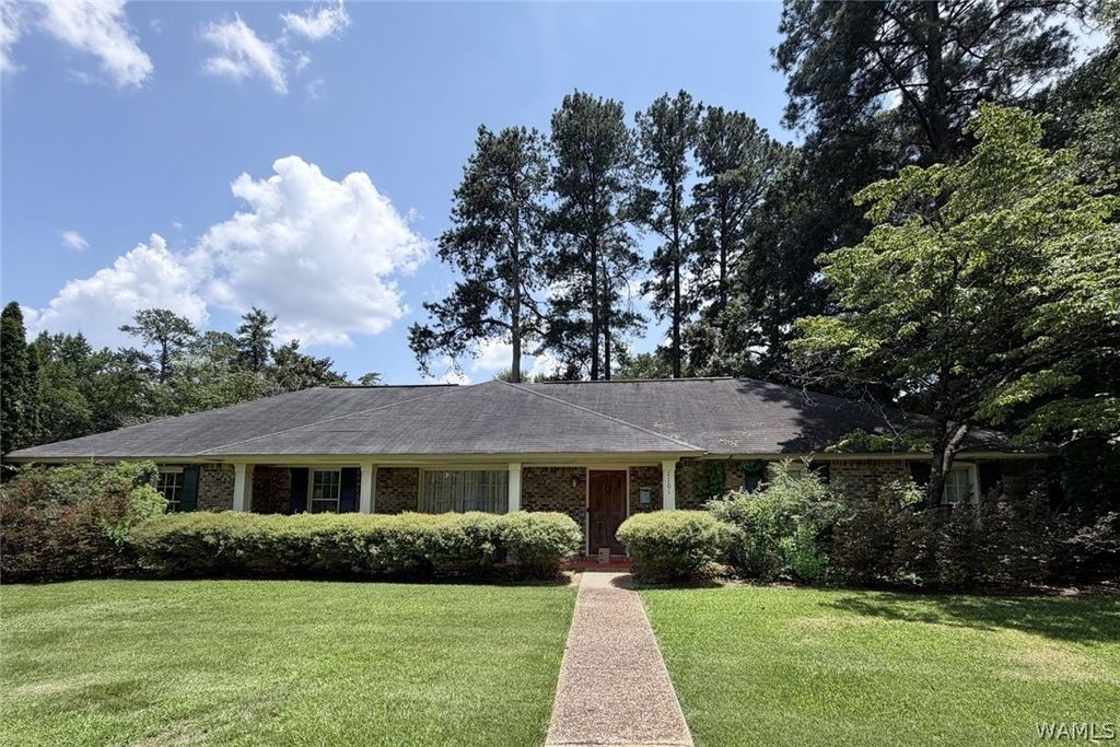1101 Vestavia, Northport, AL 35473