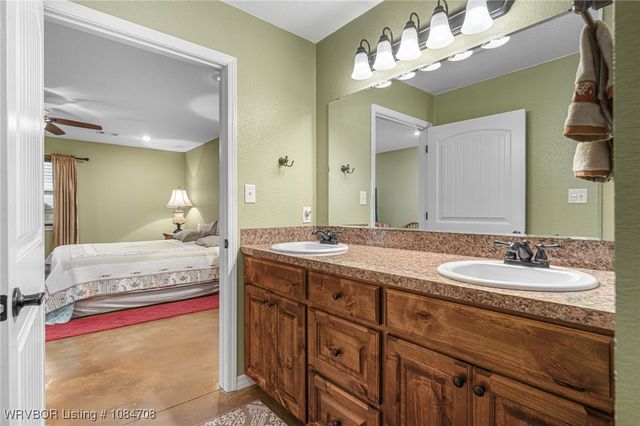 22680 Smith Loop, Cameron, OK 74932